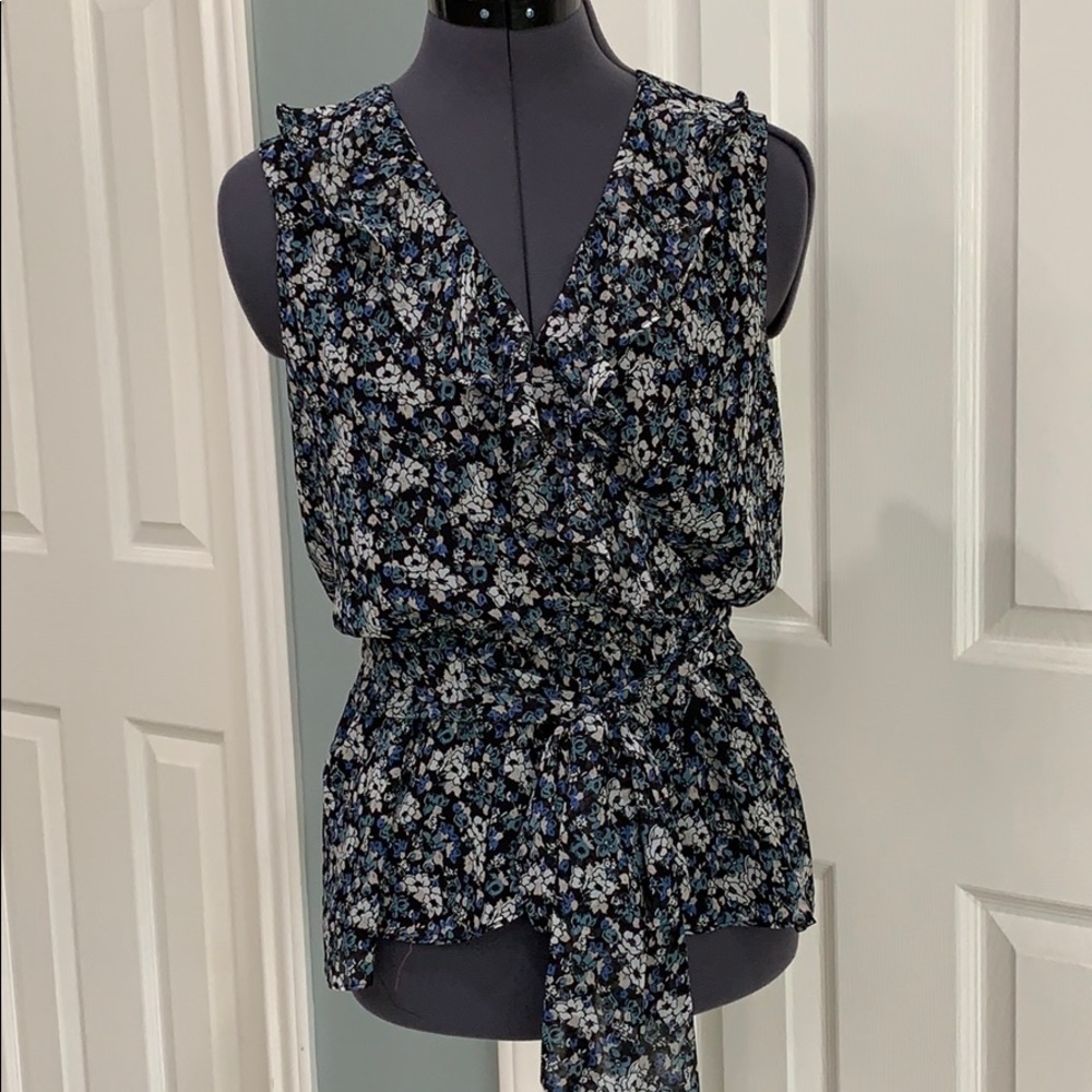 ✨New✨ Floral Blouse